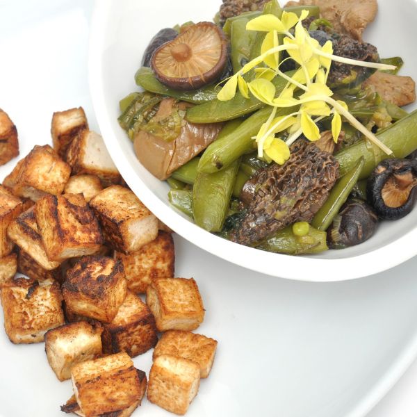 Image of Braised Tofu with Mushrooms and Peas